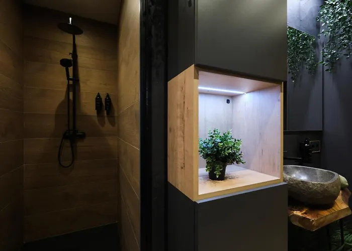 El Harapan, Refugiate En Selva A Pie De Playa * Gijón